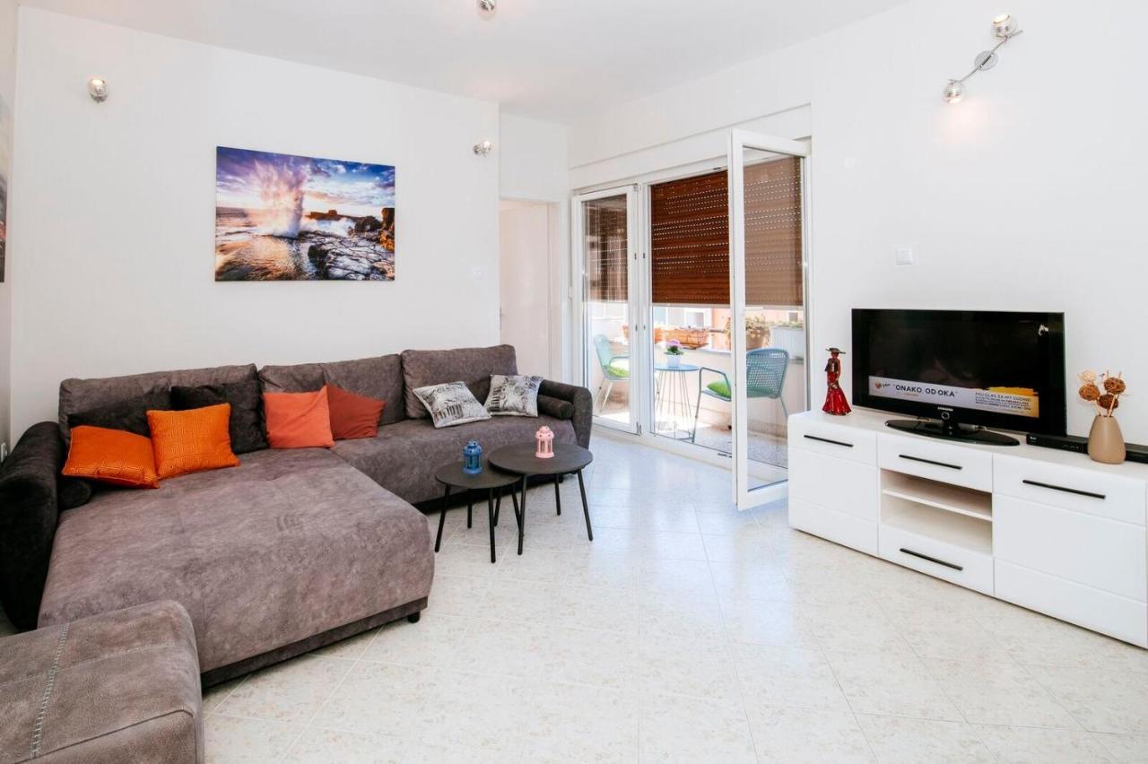 Bayshore Apartment ซาดาร์ ภายนอก รูปภาพ