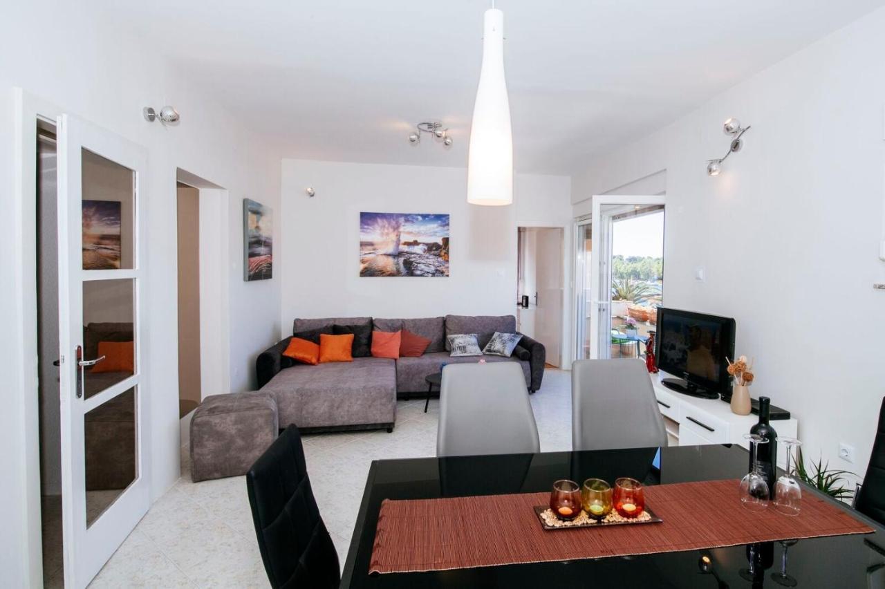 Bayshore Apartment ซาดาร์ ภายนอก รูปภาพ